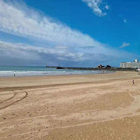 A 100m Avec Balcon Et Commodites, - Fr-1-331-61 Apartamento *