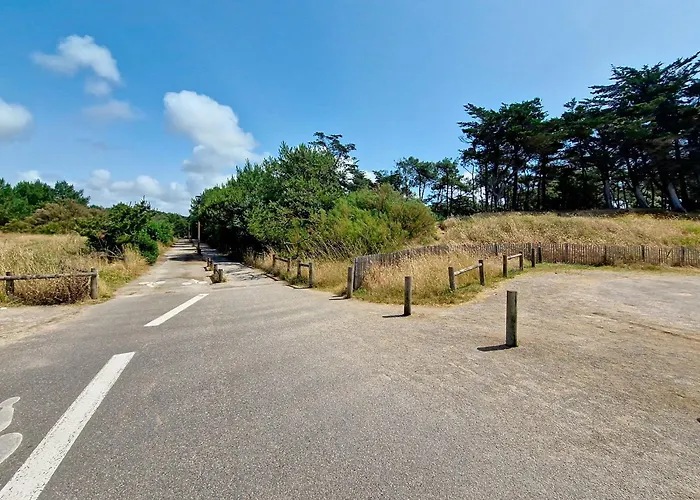A 100m Avec Balcon Et Commodites, - Fr-1-331-61 Les Sables-dʼOlonne