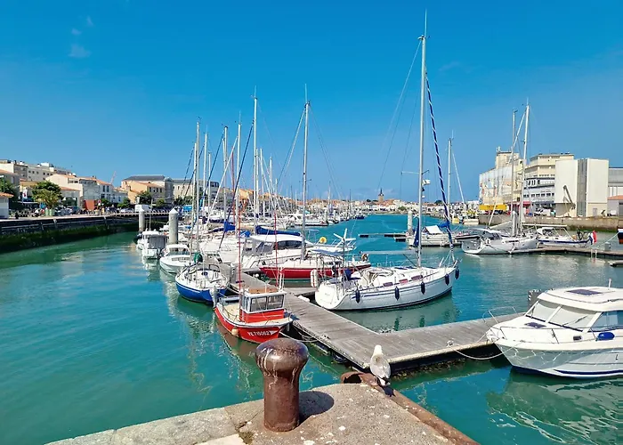 A 100m Avec Balcon Et Commodites, - Fr-1-331-61